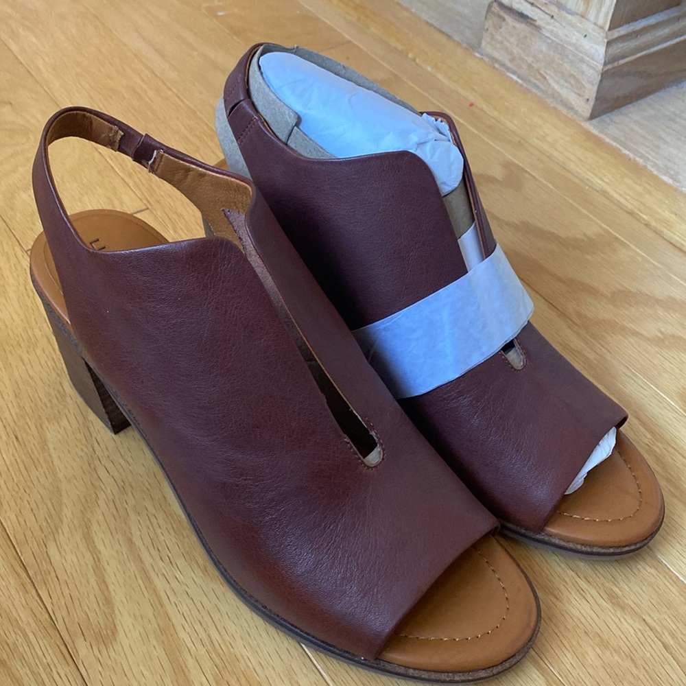 NEW Lucky Brand heeled sandal - Size 11